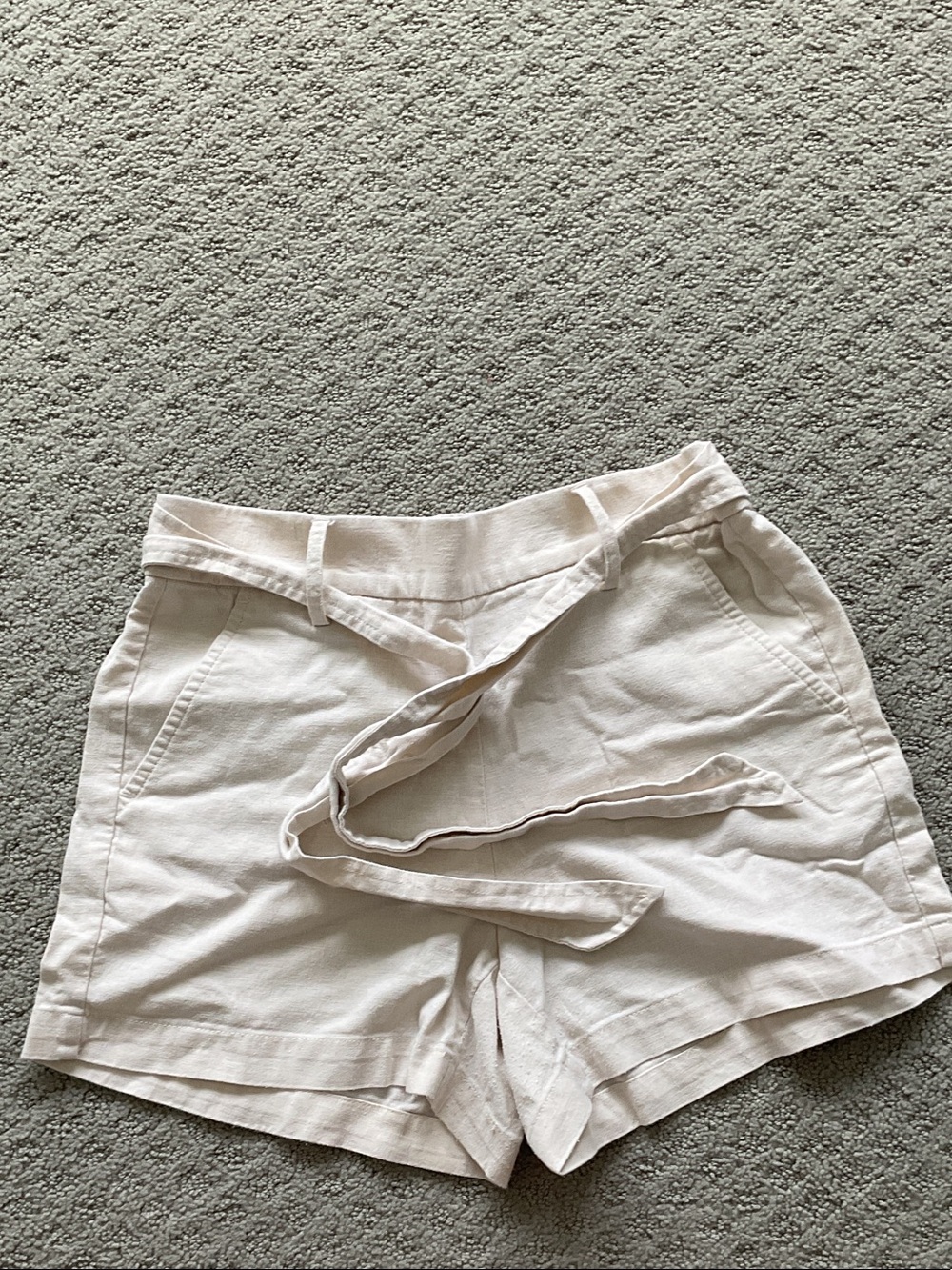 High-Waist Tie-Belt Women’s Shorts in Light Cream 0551